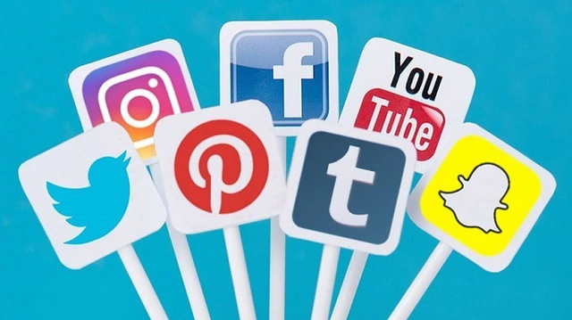 thu thập data khách hàng từ mạng xã hội