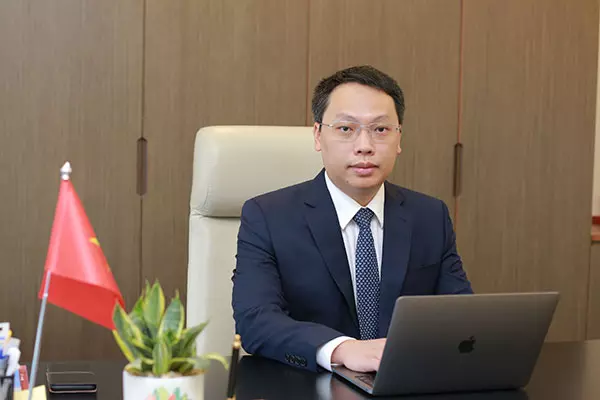 thứ trưởng bộ TTTT Nguyễn Huy Dũng